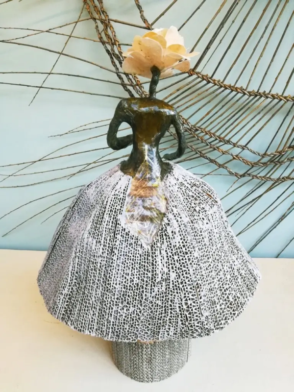 Danseuse F_La femme à la tête de chou